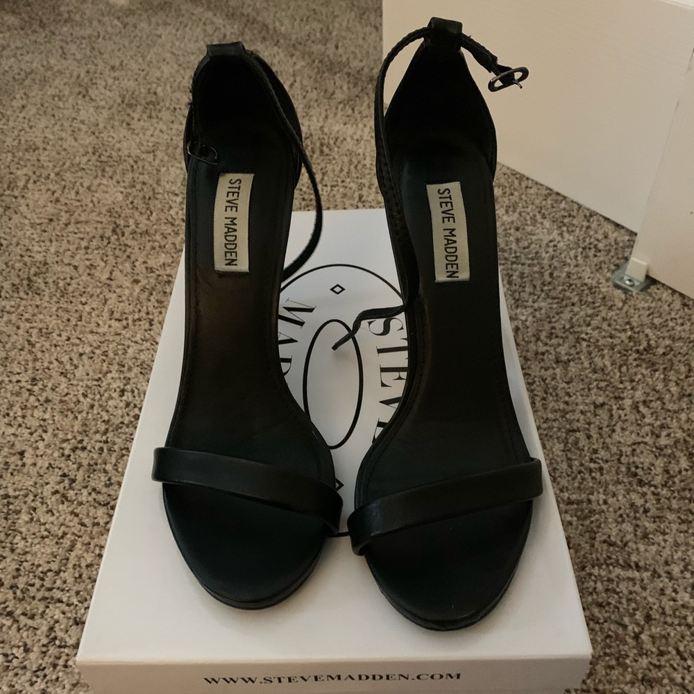 Steve Madden Women’s Strap Heeled Sandals